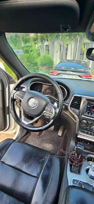 Jeep grand cherokee model 2018 image 6