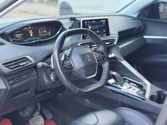 Peugeot 3008 image 8