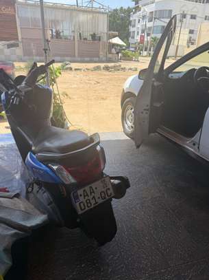 À VENDRE YAMAHA NMAX 125 image 7
