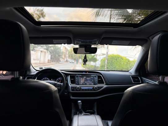 Toyota highlander image 5