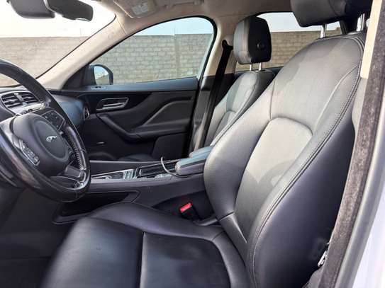 Jaguar F-pace image 11