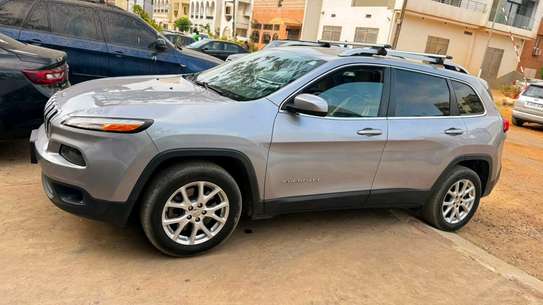 Jeep Cherokee image 6