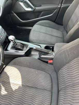 Peugeot 308 année 2018 image 2