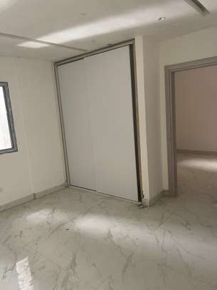 Appartement F3 neuf à louer aux mamelles à 400 000 image 3