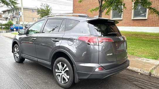Toyota rav4 image 4