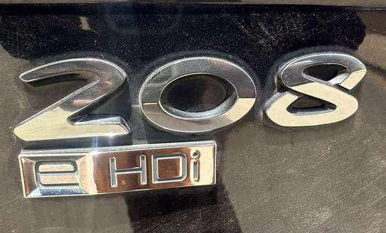 PEUGEOT 208 2015 image 6
