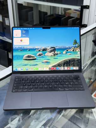 MacBook Pro 2023 M3 Max 1To | 36go image 3