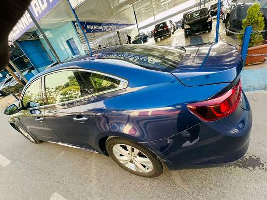 Renault sm6 2016 image 11