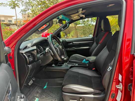 Hilux alta gama motor V6 gasolina image 6
