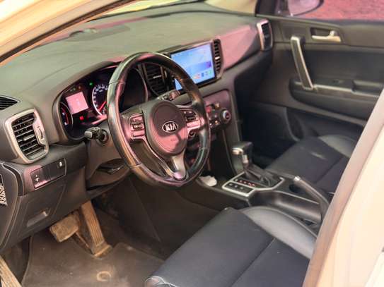 KIA SPORTAGE DIESEL 2017 image 8