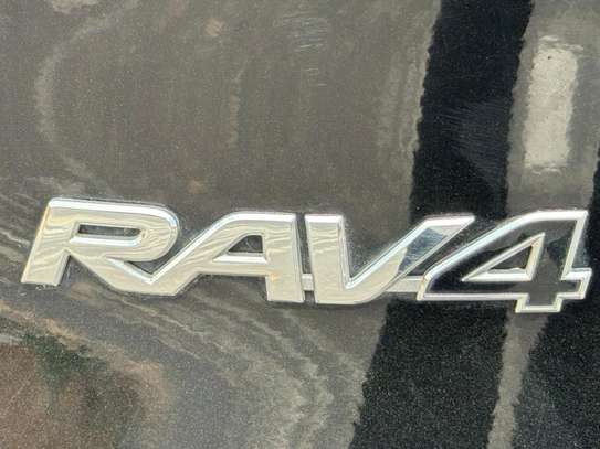 Toyota rav 4 année 2024 image 7