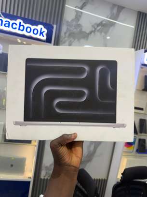 MacBook Pro M4 Pro 14 Pouces Ram 24Go SSD 512Go Neuf scellé image 2