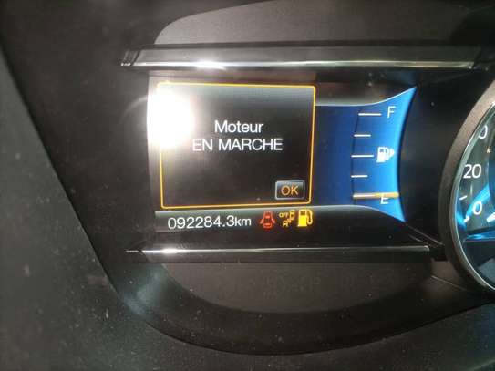 FORD EXPOLORER venant image 14