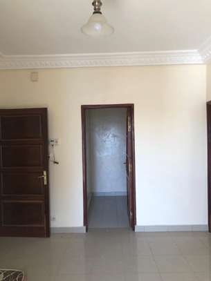 Studio au 4e étage à louer au Maristes image 4