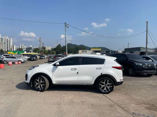 KIA SPORTAGE DIESEL image 2