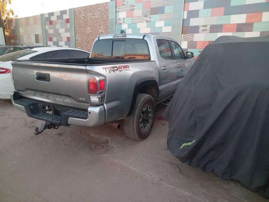 2022 Toyota Tacoma AWD off Road image 8