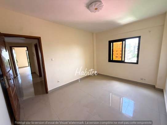Appartement à louer à la Sicap baobab image 4