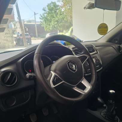 Renault Symbol 2017 image 4