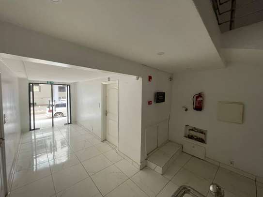 Bureaux à vendre au Point-E avenue Birago Diop image 11