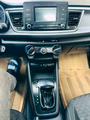KIA RIO image 2