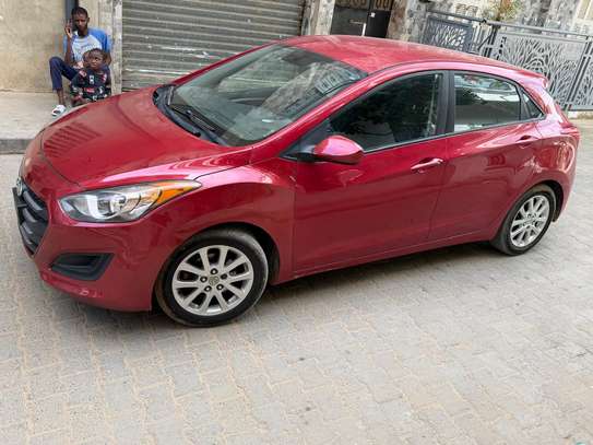 Hyndai Elantra Gt  2016 image 3