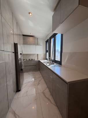 Appartement f3 à louer au point e image 2