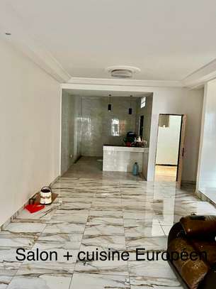 Villa R+2 TF à vendre à Kounoune dans une cité fermée image 12