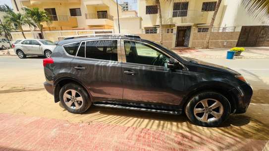 Toyota rav 4 XLE 2015 image 2