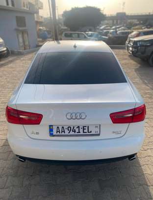 Audi A6 2012 image 10