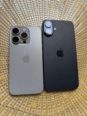 iphone 16plus 256 et 15pro 256GB esim image 3