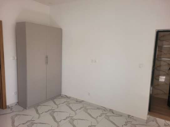 Trois chambres à louer par mois image 13