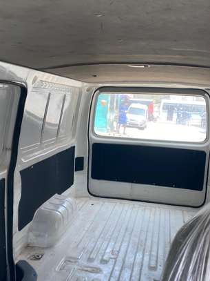 Fourgonnette Toyota Hiace 2009 image 4