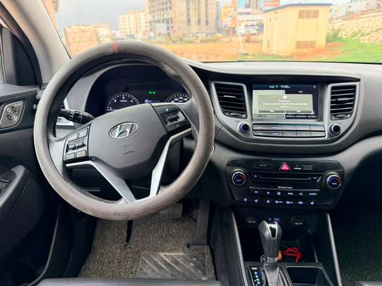 Hyundai tucson image 4