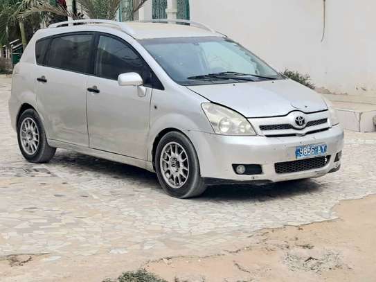 Toyota Verso image 2
