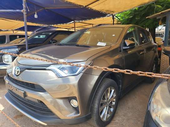 Toyota rav 4 2016 image 4