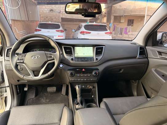 Hyundai Tucson image 4
