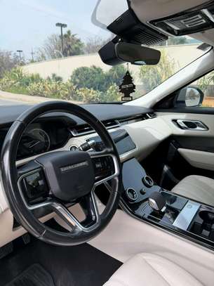 Range rover velar 2022 image 12