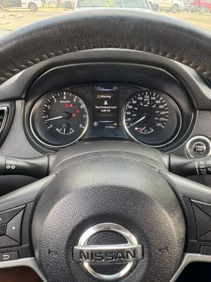 NISSAN QASHQAI 2017 image 10