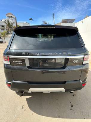 Range Rover sport image 8