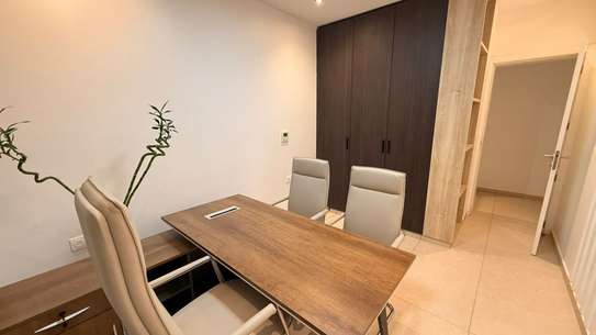 Bureau aménagé F4 – 148 m² à louer à la Résidence SIKI image 4