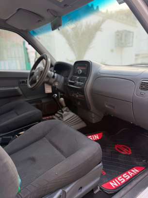 Nissan hardbody image 4