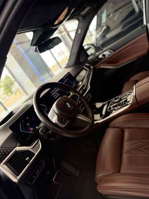 BMW X7 40d 2025 image 6