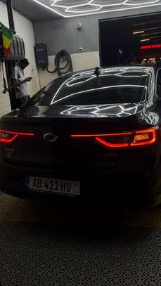 Location Renault SM6 image 6