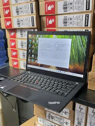 Lenovo Thinkpad T14 image 4