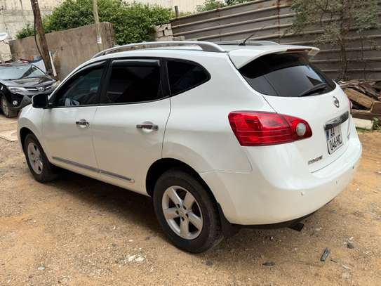 Nissan roque 4x4 image 5