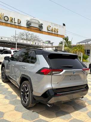 Toyota Rav 4XSE Hybride image 9
