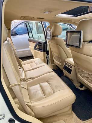 Toyota land cruiser 2016 image 4
