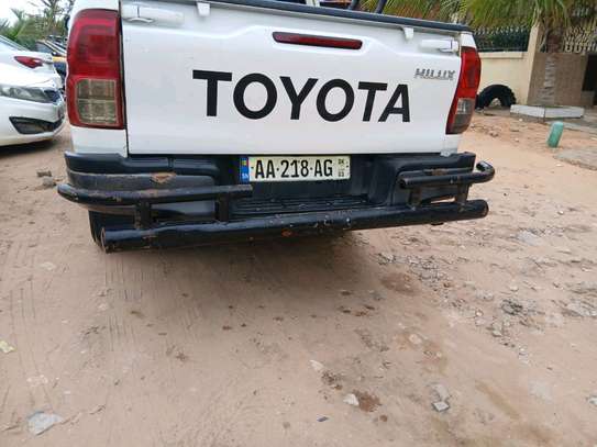 Toyota Hilux pick-up 2019 image 4