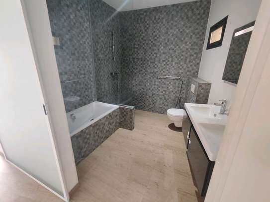 A louer F4 lumineux et luxe vue mer Virage Dakar image 7