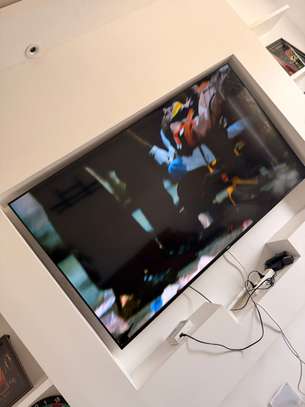 Télévision smart TV 75 pouces image 2